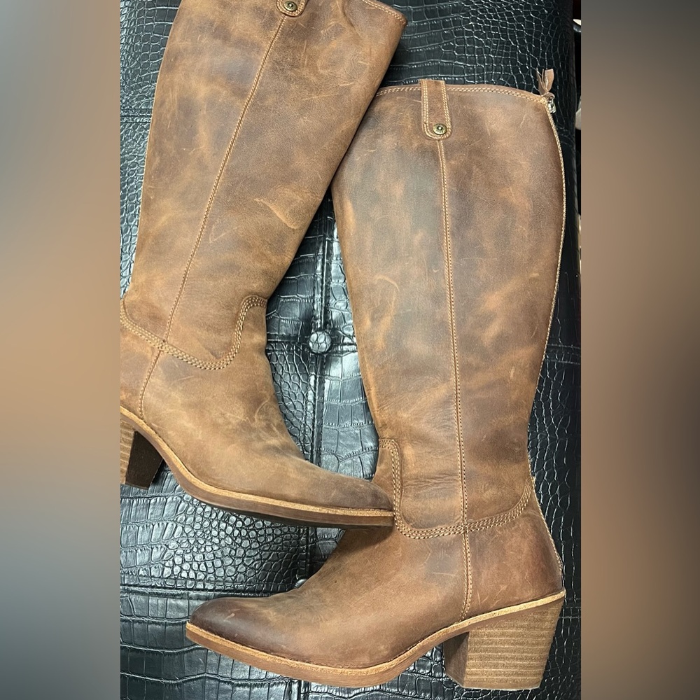 Sofft Women's Brown Suede Boots